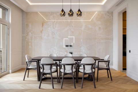 Apartment à vendre à Barcelona, Espagne, 4 chambres, 275 m2 No. 164620 - photo 2