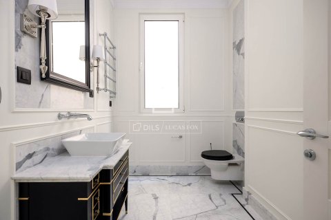 Apartment à vendre à Barcelona, Espagne, 4 chambres, 275 m2 No. 164620 - photo 14