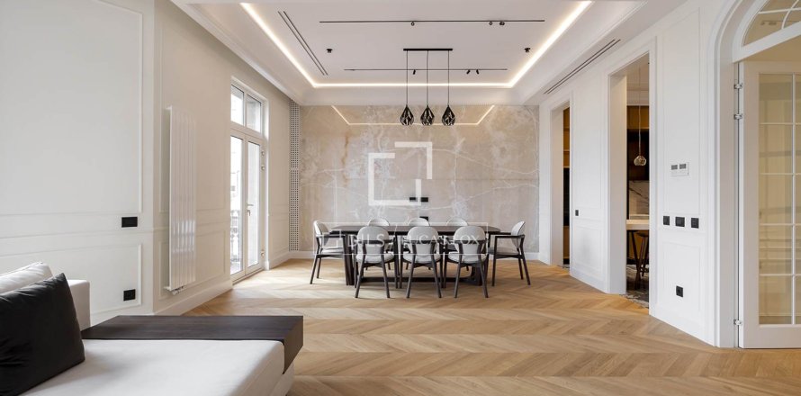 Apartment in Barcelona, Spain 4 bedrooms, 275 sq.m. No. 164620