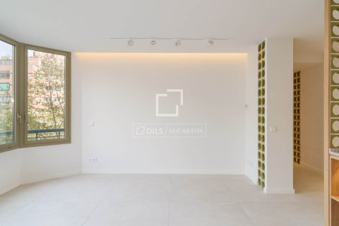 Продажа квартиры в Барселона, Испания 3 спальни, 133м2 №164625 - фото 13