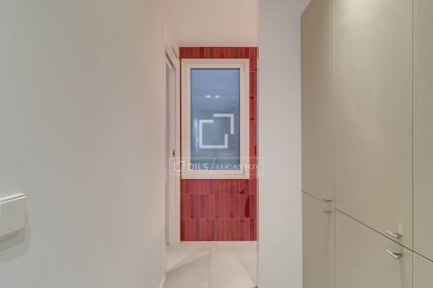 Продажа квартиры в Барселона, Испания 3 спальни, 133м2 №164625 - фото 19