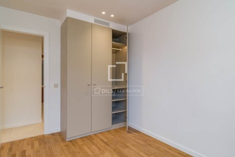 Продажа квартиры в Барселона, Испания 3 спальни, 133м2 №164625 - фото 25