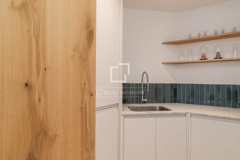 Продажа квартиры в Барселона, Испания 3 спальни, 133м2 №164625 - фото 11