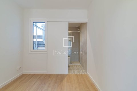 Lägenhet till salu i Barcelona, Spanien 2 sovrum, 62 kvm. Nr. 164623 - foto 11