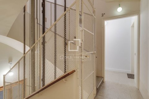 Lägenhet till salu i Barcelona, Spanien 2 sovrum, 62 kvm. Nr. 164623 - foto 28