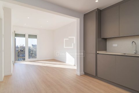 Lägenhet i Barcelona, Spanien 2 sovrum, 62 kvm. Nr. 164623