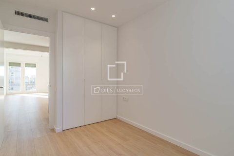 Lägenhet till salu i Barcelona, Spanien 2 sovrum, 62 kvm. Nr. 164623 - foto 12