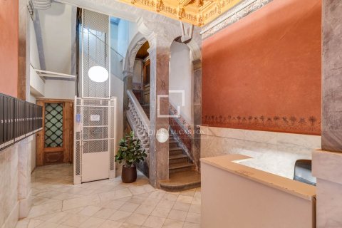 Lägenhet till salu i Barcelona, Spanien 2 sovrum, 62 kvm. Nr. 164623 - foto 29