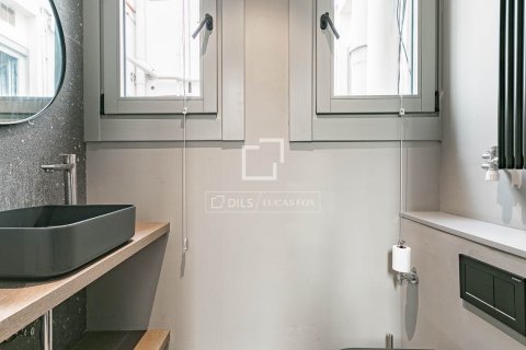 Продажа квартиры в Барселона, Испания 3 спальни, 209м2 №164622 - фото 22