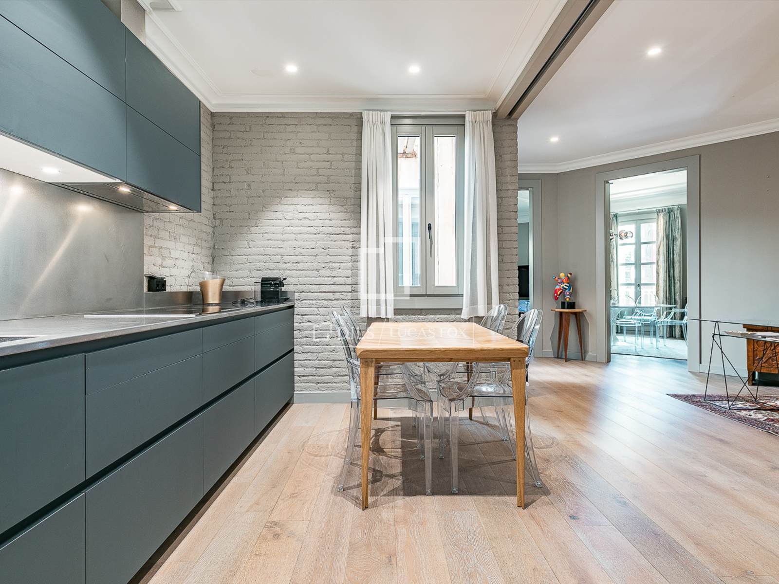 Apartamento en Barcelona, España 3 dormitorios, 209 m2 No. 164622