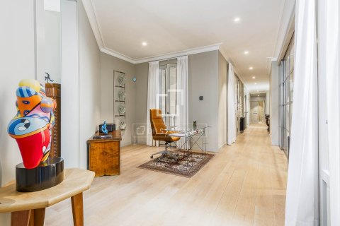 Dzīvoklis pārdošanā Barcelona, Spānijā 3 istabas, 209 m2 Nr. 164622 - attēls 29
