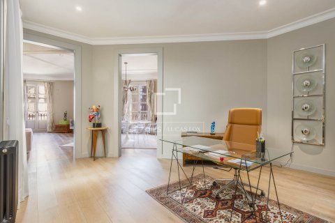 Dzīvoklis pārdošanā Barcelona, Spānijā 3 istabas, 209 m2 Nr. 164622 - attēls 30