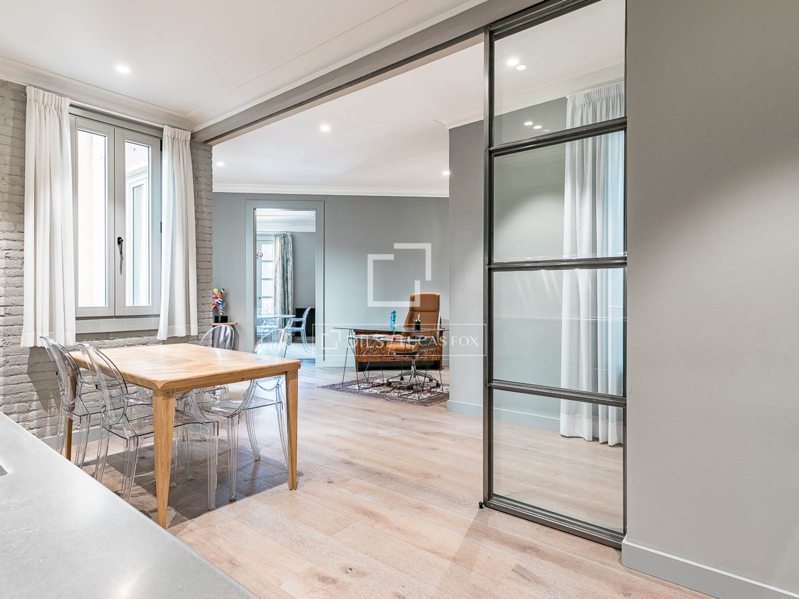 Apartamento en Barcelona, España 3 dormitorios, 209 m2 No. 164622