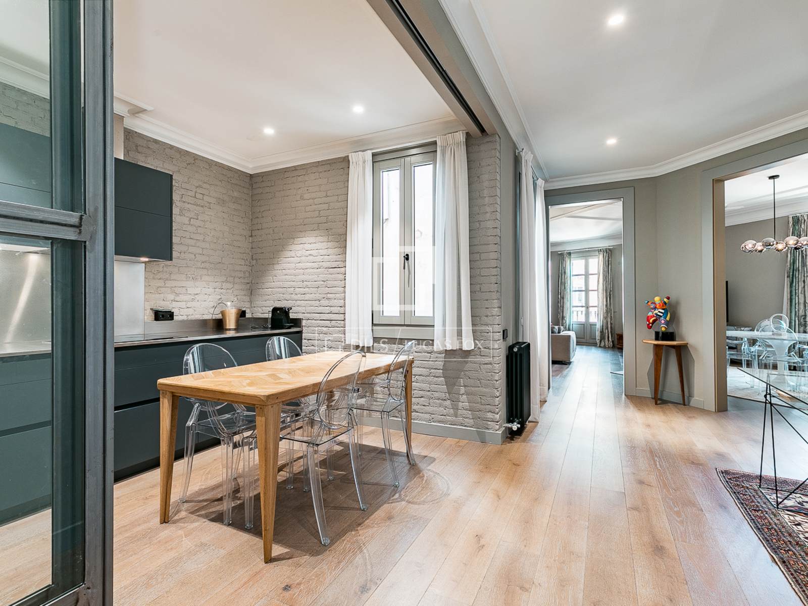 Apartamento en Barcelona, España 3 dormitorios, 209 m2 No. 164622