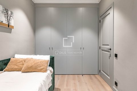 Продажа квартиры в Барселона, Испания 3 спальни, 209м2 №164622 - фото 19