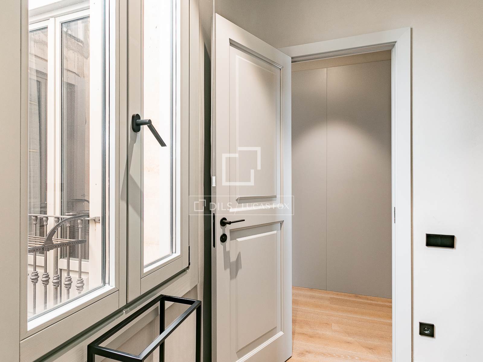 Apartamento en Barcelona, España 3 dormitorios, 209 m2 No. 164622