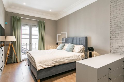 Продажа квартиры в Барселона, Испания 3 спальни, 209м2 №164622 - фото 28