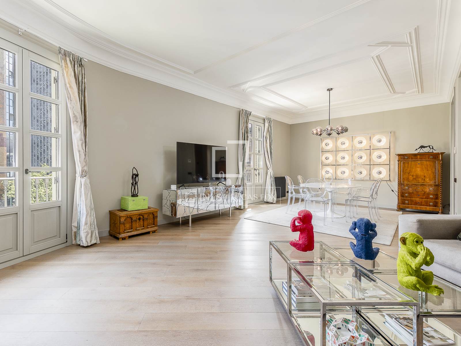 Apartamento en Barcelona, España 3 dormitorios, 209 m2 No. 164622
