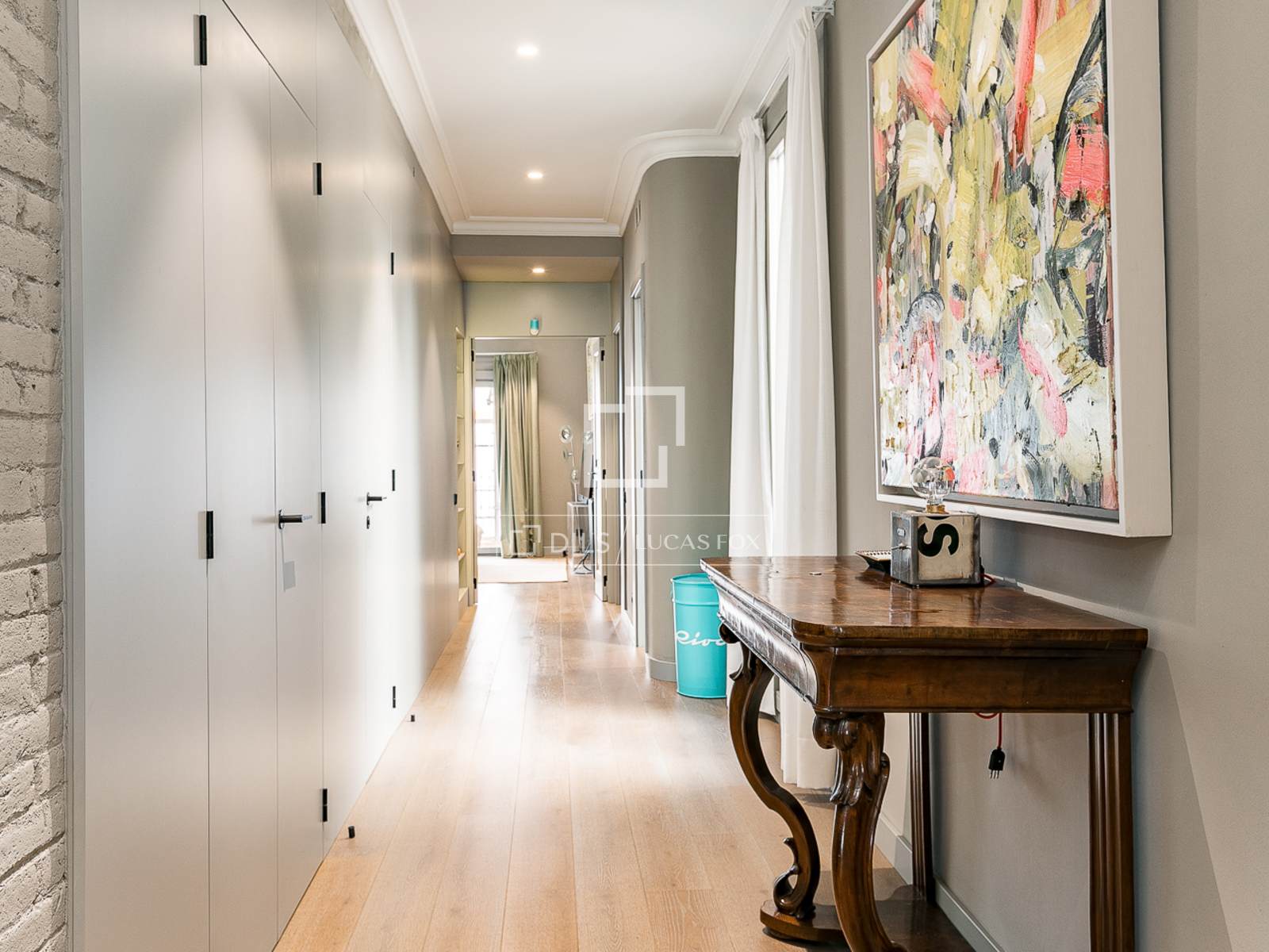 Apartamento en Barcelona, España 3 dormitorios, 209 m2 No. 164622