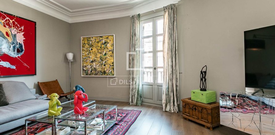 Квартира в Барселона, Испания 3 спальни, 209м2 №164622