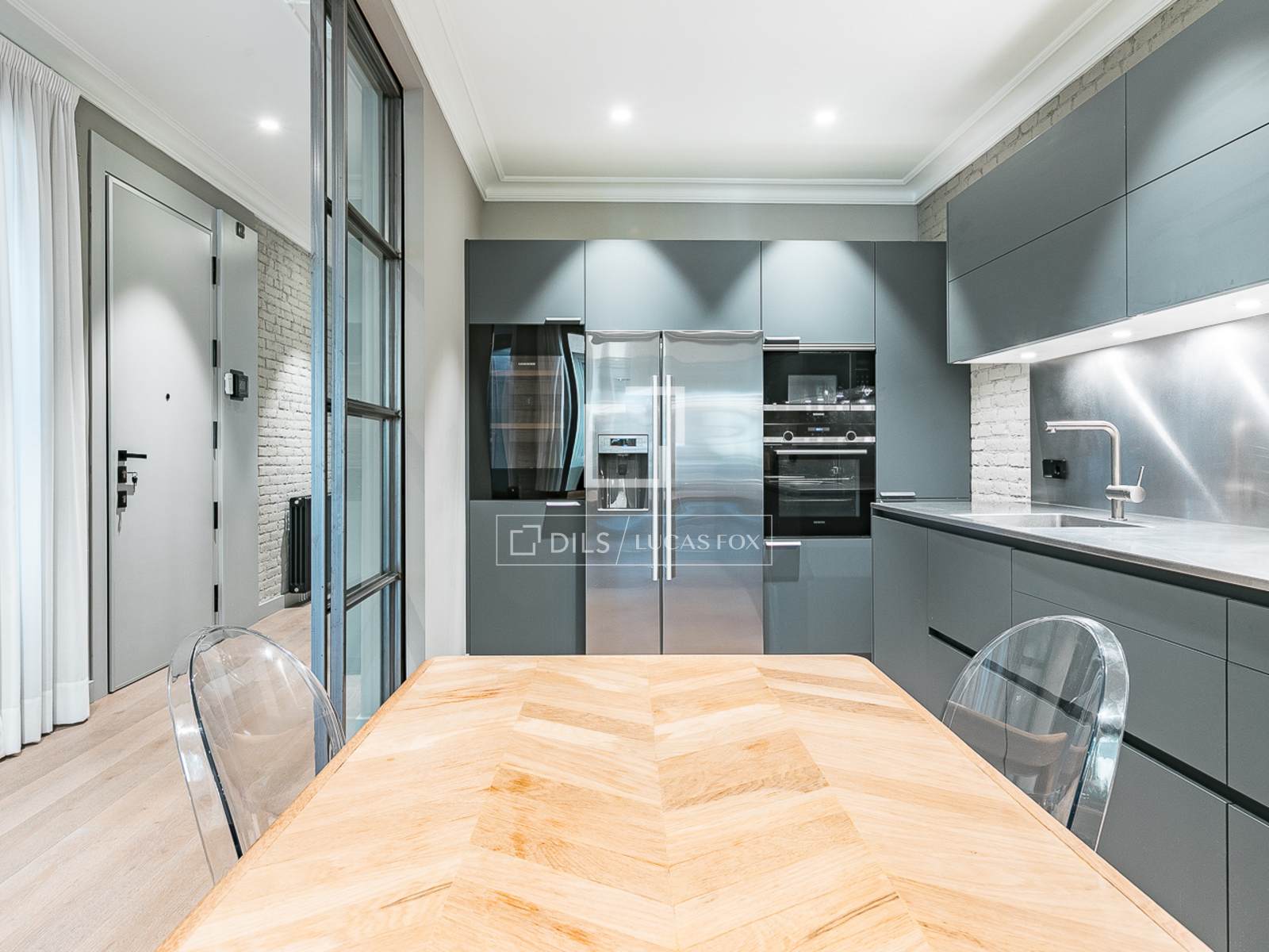 Apartamento en Barcelona, España 3 dormitorios, 209 m2 No. 164622