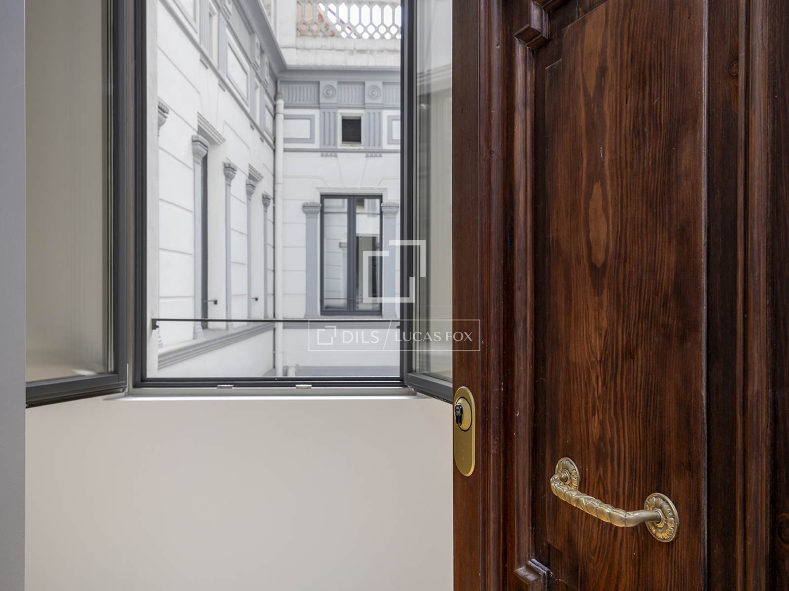 Huoneisto Barcelona, Espanja 3 makuuhuonetta, 183 m2 No. 164626