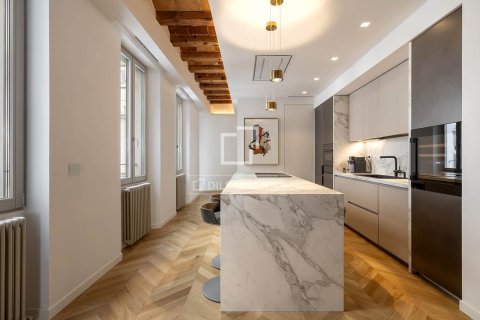 Продажа квартиры в Барселона, Испания 3 спальни, 183м2 №164626 - фото 8