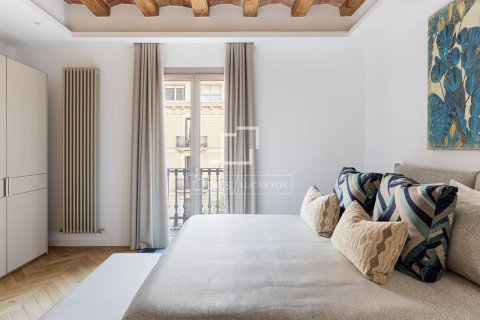 Продажа квартиры в Барселона, Испания 3 спальни, 183м2 №164626 - фото 13