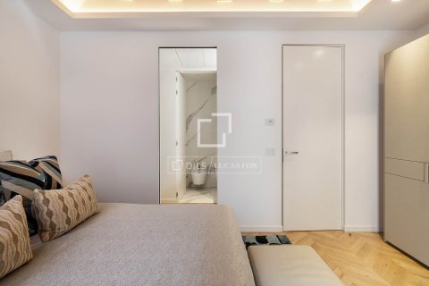 Продажа квартиры в Барселона, Испания 3 спальни, 183м2 №164626 - фото 14