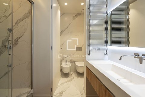 Продажа квартиры в Барселона, Испания 3 спальни, 183м2 №164626 - фото 15