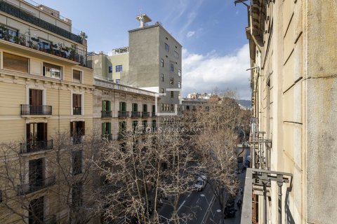 Продажа квартиры в Барселона, Испания 3 спальни, 183м2 №164626 - фото 17