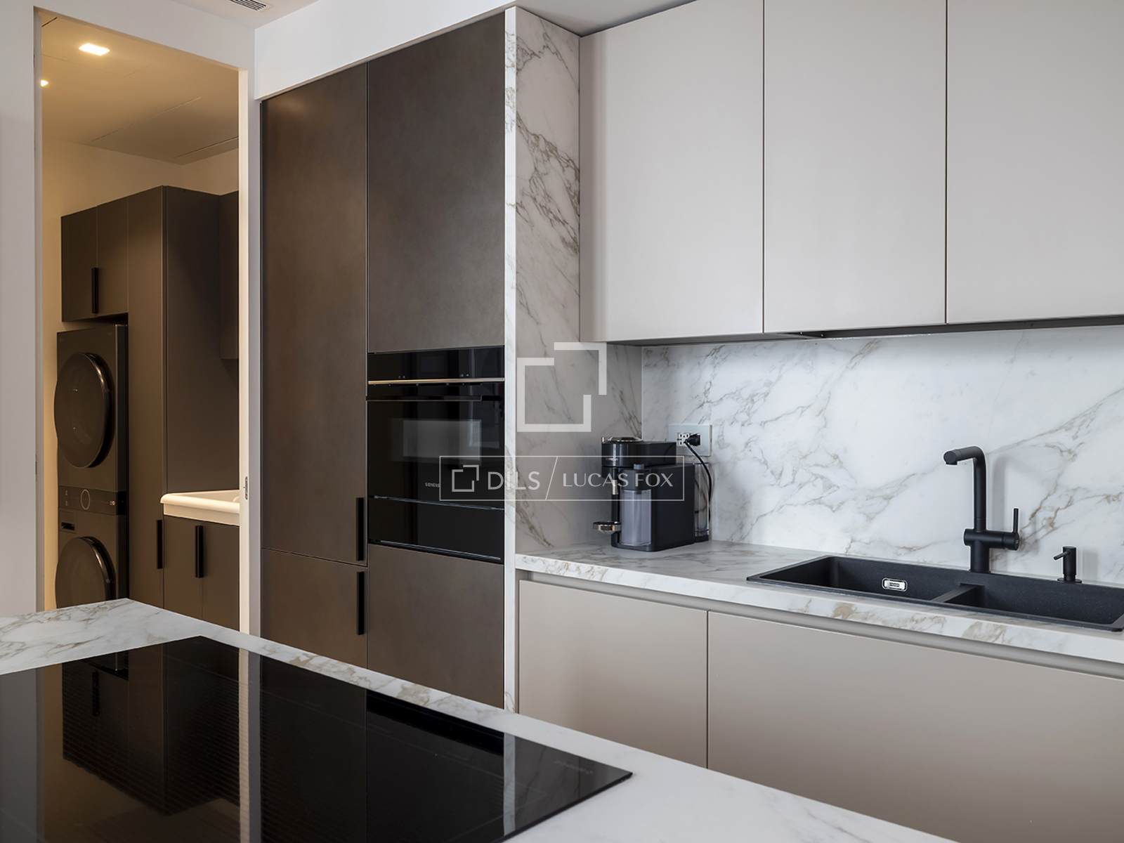 Huoneisto Barcelona, Espanja 3 makuuhuonetta, 183 m2 No. 164626