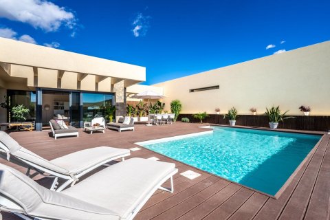 Villa in Murcia, Spain 2 bedrooms, 104 sq.m. No. 161530