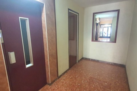 Lägenhet till salu L'Hospitalet de Llobregat, Barcelona, Spanien 3 sovrum, 78 kvm. Nr. 72744 - foto 14