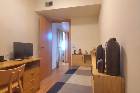 Lägenhet till salu L'Hospitalet de Llobregat, Barcelona, Spanien 3 sovrum, 78 kvm. Nr. 72744 - foto 5