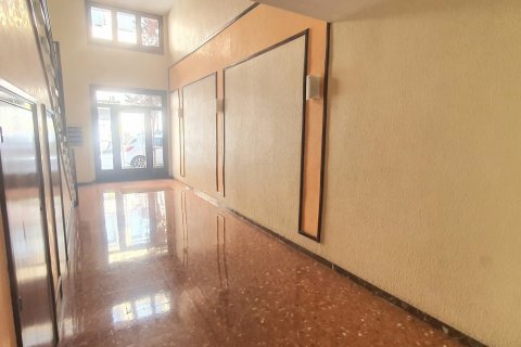 Lägenhet till salu L'Hospitalet de Llobregat, Barcelona, Spanien 3 sovrum, 78 kvm. Nr. 72744 - foto 13