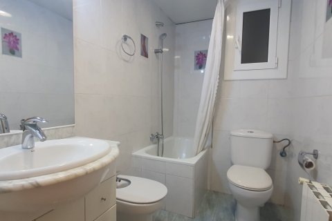 Lägenhet till salu L'Hospitalet de Llobregat, Barcelona, Spanien 3 sovrum, 78 kvm. Nr. 72744 - foto 8