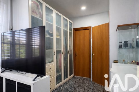 House for sale in Sant Pere de Vilamajor, Barcelona, Spain 5 bedrooms, 276 sq.m. No. 188238 - photo 27
