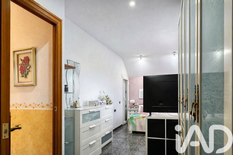 House for sale in Sant Pere de Vilamajor, Barcelona, Spain 5 bedrooms, 276 sq.m. No. 188238 - photo 28