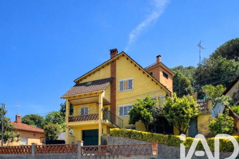 House in Sant Pere de Vilamajor, Barcelona, Spain 5 bedrooms, 276 sq.m. No. 188238