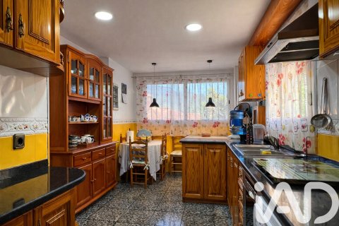 House for sale in Sant Pere de Vilamajor, Barcelona, Spain 5 bedrooms, 276 sq.m. No. 188238 - photo 12