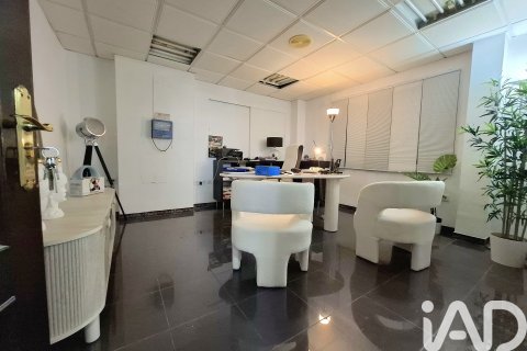 Propiedad comercial en venta en Torremolinos, Málaga, España 4 dormitorios, 1661 m2 No. 188237 - foto 11