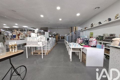 Propiedad comercial en venta en Torremolinos, Málaga, España 4 dormitorios, 1661 m2 No. 188237 - foto 7