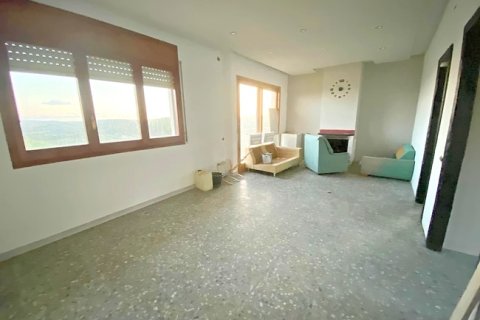 Talo myytävänä Vallbona d'Anoia, Barcelona, Espanja, 4 makuuhuonetta, 144 m2 No. 191363 - kuva 8