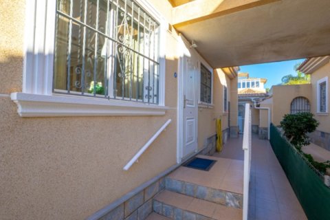 Villa for sale in Torrevieja, Alicante, Spain 3 bedrooms, 73 sq.m. No. 144631 - photo 28