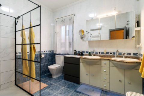 Villa for sale in Torrevieja, Alicante, Spain 3 bedrooms, 73 sq.m. No. 144631 - photo 16