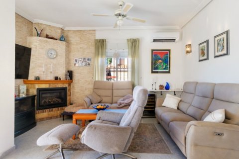 Villa for sale in Torrevieja, Alicante, Spain 3 bedrooms, 73 sq.m. No. 144631 - photo 7