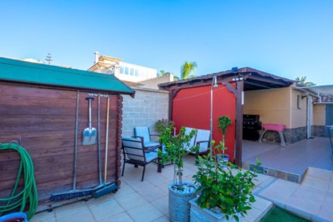 Villa for sale in Torrevieja, Alicante, Spain 3 bedrooms, 73 sq.m. No. 144631 - photo 26