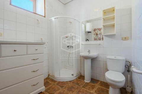 Villa till salu El Medano, Tenerife, Spanien 4 sovrum, 500 kvm. Nr. 111052 - foto 13