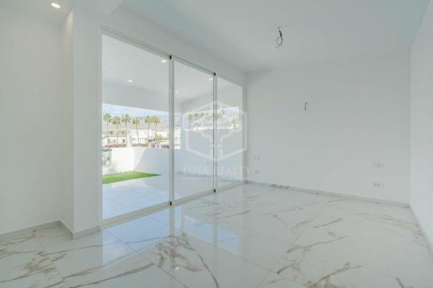 Villa à vendre Adeje, Tenerife, Espagne, 3 chambres, 140 m2 No. 111051 - photo 15